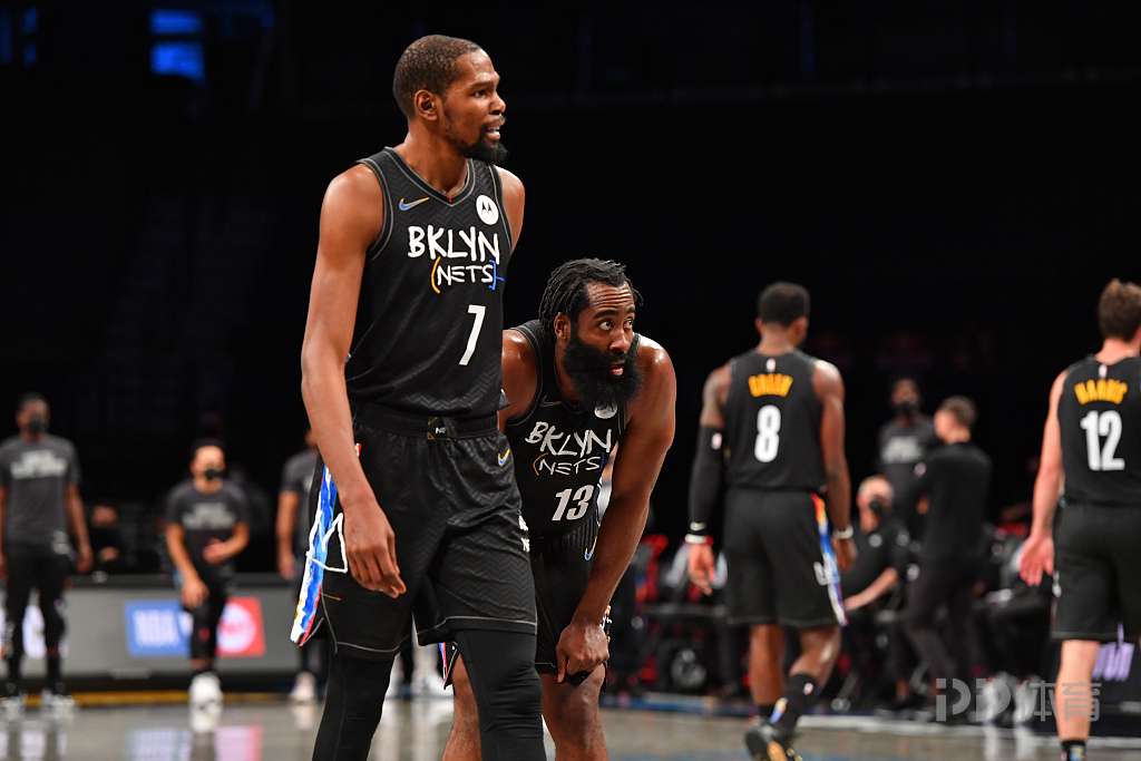 梅西和c罗生涯总收入,体坛十大最高收入