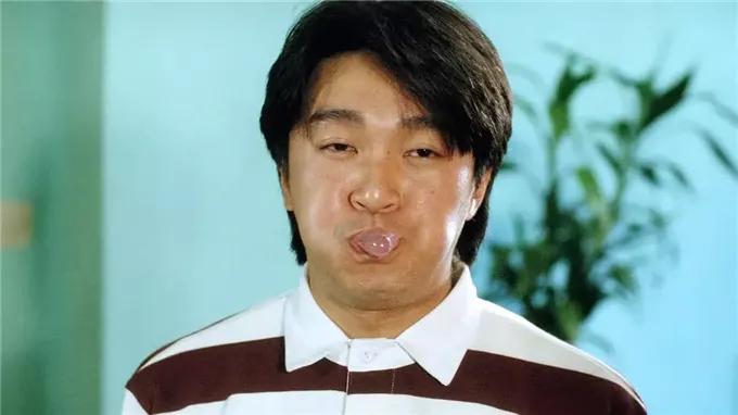 逃学威龙个人简介,逃学威龙梁小龙