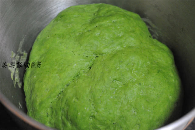 这菜农村到处都是，人称“百草之王”，4月最鲜嫩，做馒头特香！