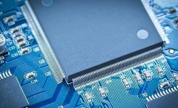 手机相当于电脑什么配置,手机和电脑的硬件有什么区别