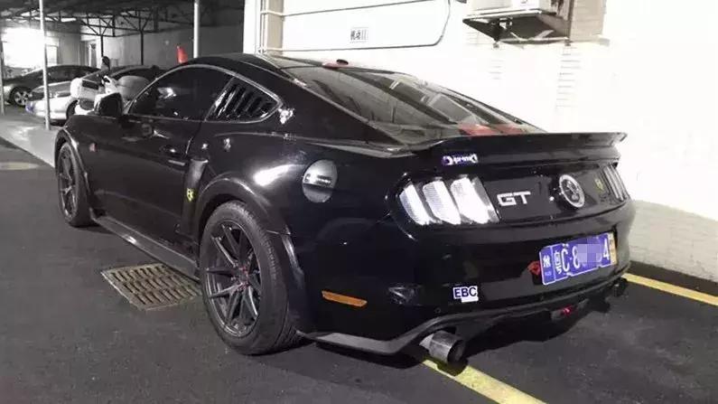 8辆宝马被抓,惹众怒的宝马被抓