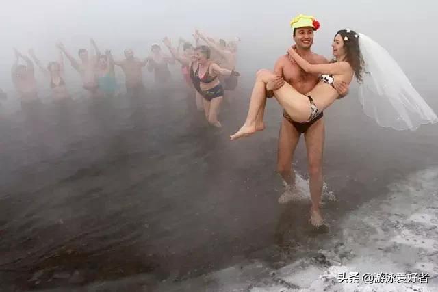 女人自妖娆,冬泳对女性有许多益处