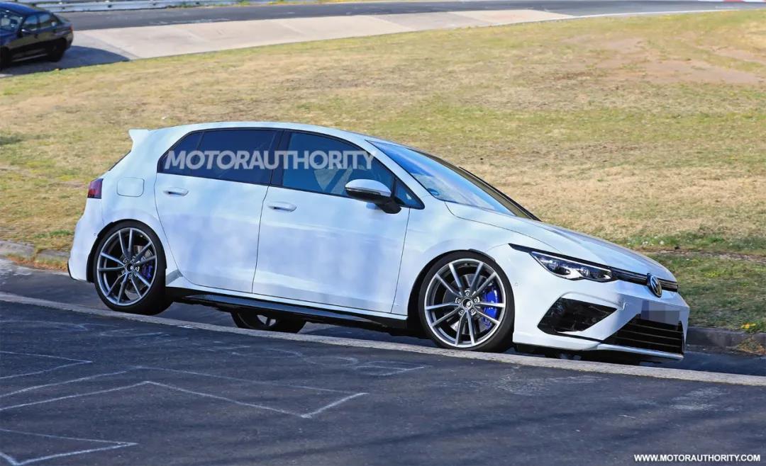 高尔夫r8代漂移,带漂移模式的性能车