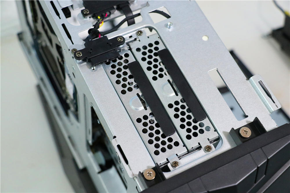 全套定制，吃鸡办公无所不能，微星宙斯盾3深度体验