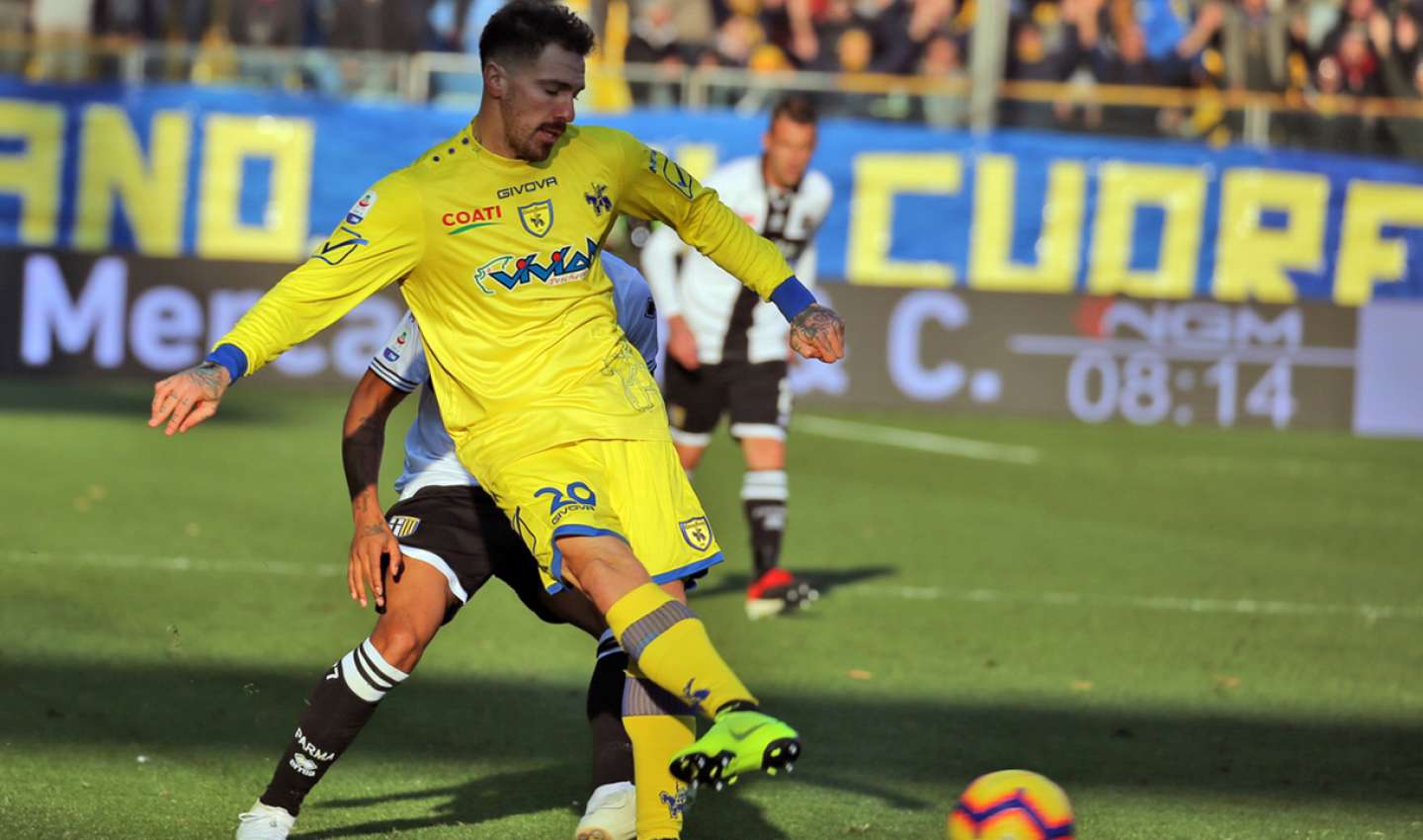 又没赢!全欧最惨球队继续摆烂15轮不胜主教练都吓跑了