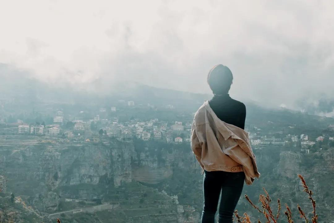十年后农村女孩逆袭成为女总,一个农村姑娘的十年从乡村到城市