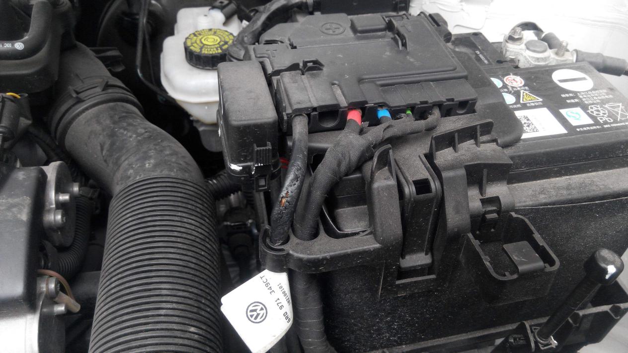 别克英朗电瓶突然没电是什么原因,电瓶突然没电3分钟教你启动汽车