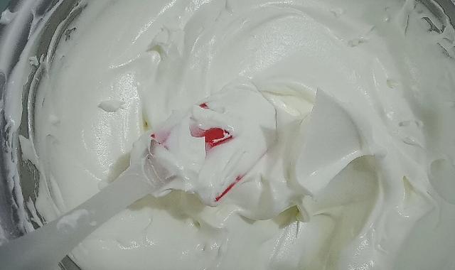 夏天如何打发奶油更稳定不化,夏天怎样使打发的淡奶油不化