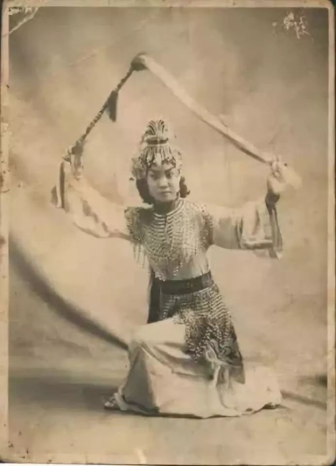 郭兰英哭了现场视频,郭兰英的三哭殿全场