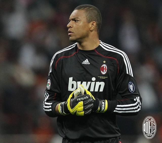 ac米兰2010到2014赛季欧冠成绩,2010-2011欧冠ac米兰对皇马