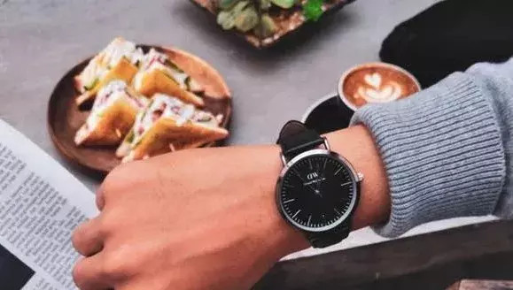 为什么刚吃完饭就有种饿的感觉,吃饱的饱腹感怎么来的