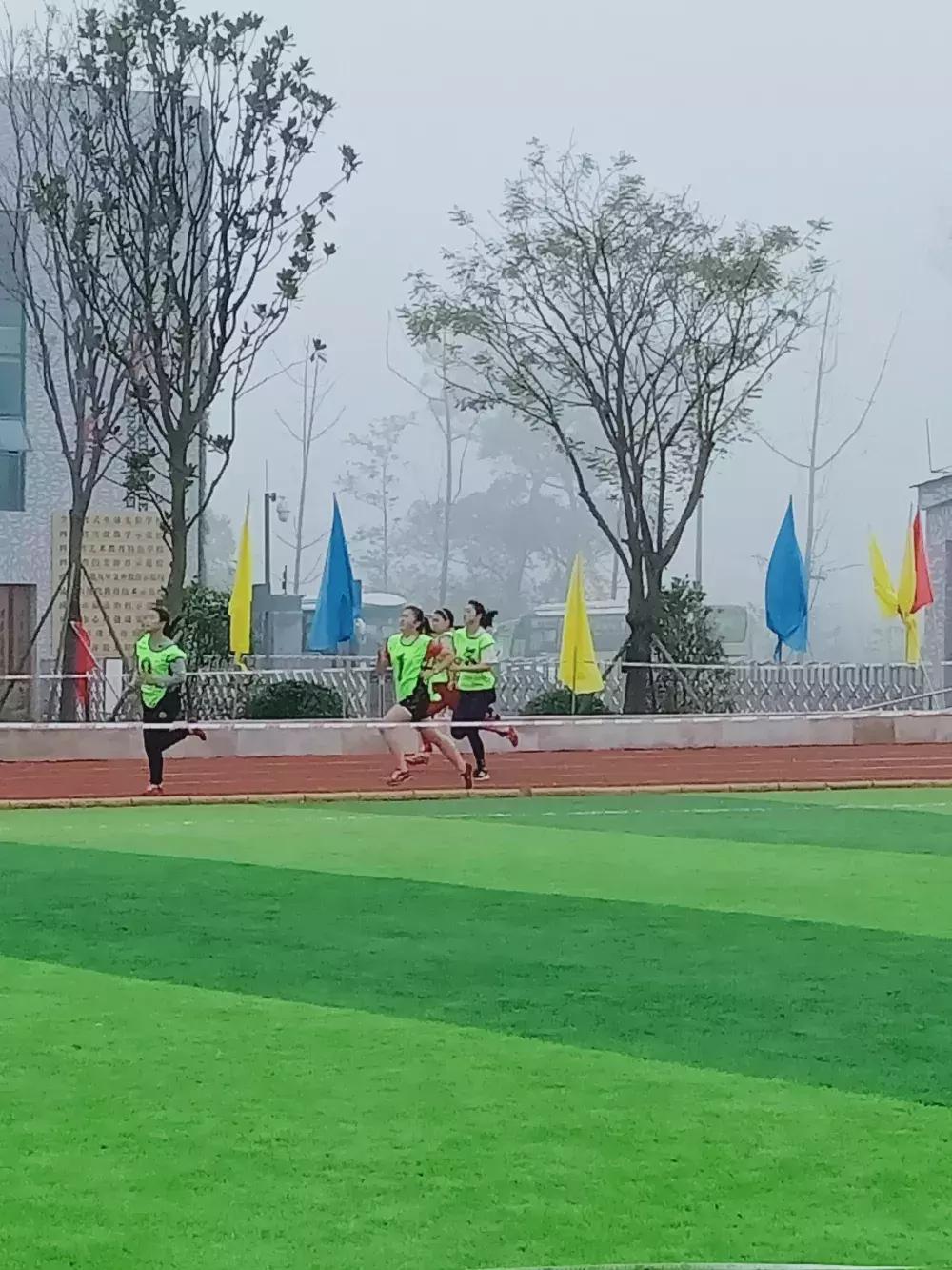 三岔湖小*运学**动员喜夺成都高新区空港新城第二届中小*运学**动会10金