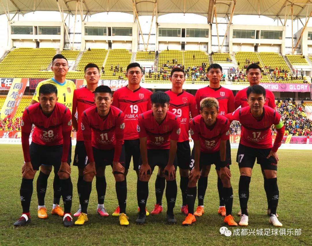 为什么球迷喜欢荷兰队,红色球衣有哪些球队