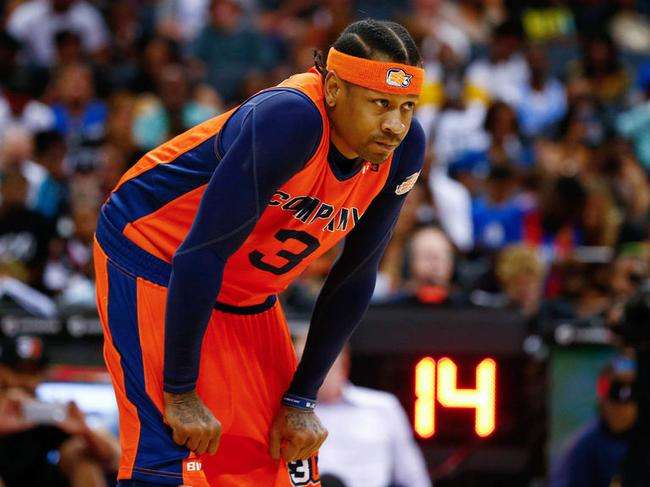 钟艾一生的传奇,钟艾一生的故事