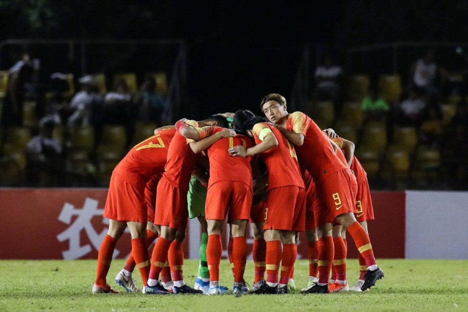 国足遭重创对手创亚洲纪录,国足历史首次负于越南