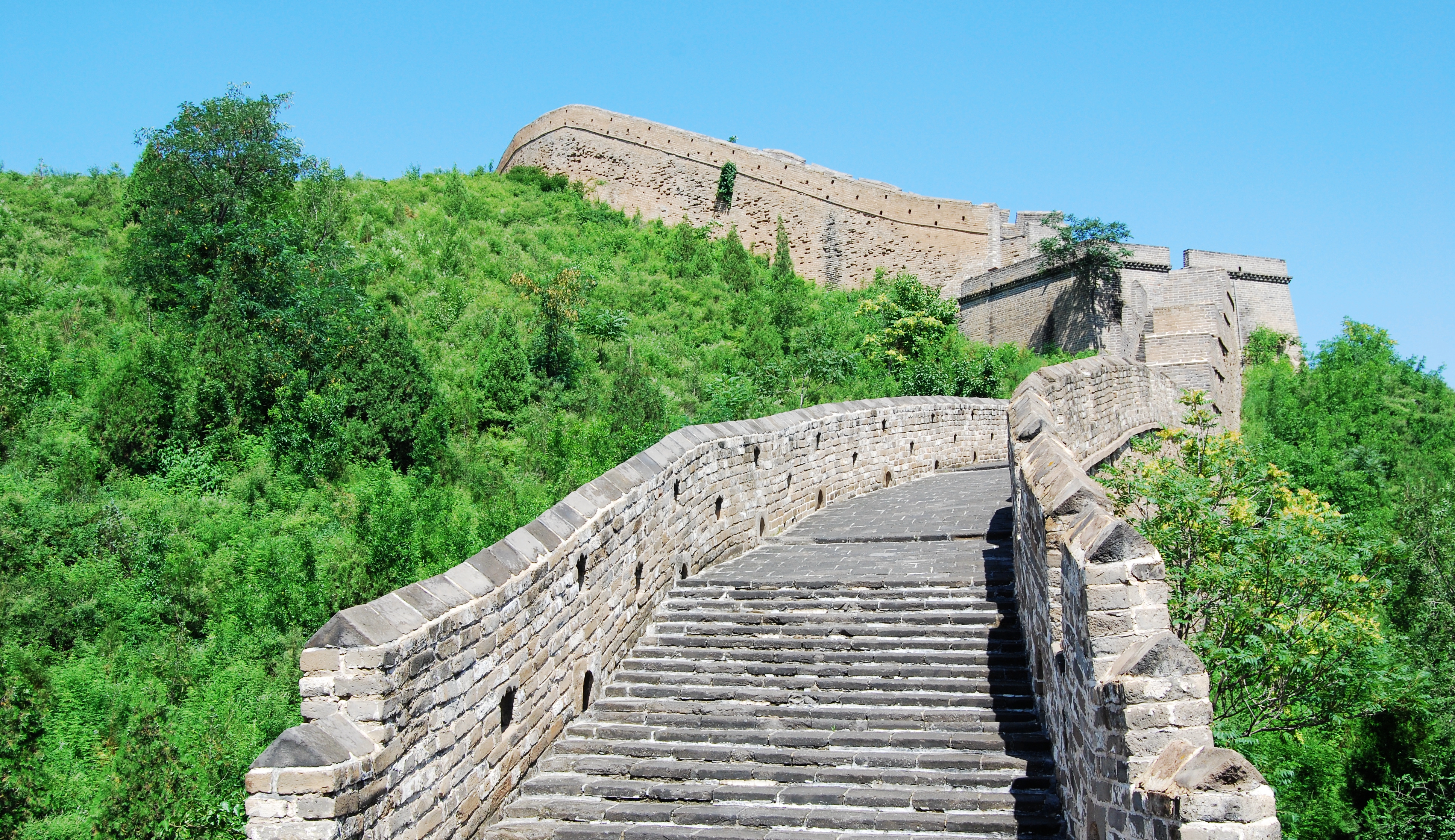 一辆车，从东乌旗沿中蒙边境公路到阿尔山，漫长边关寻迹历史遗存