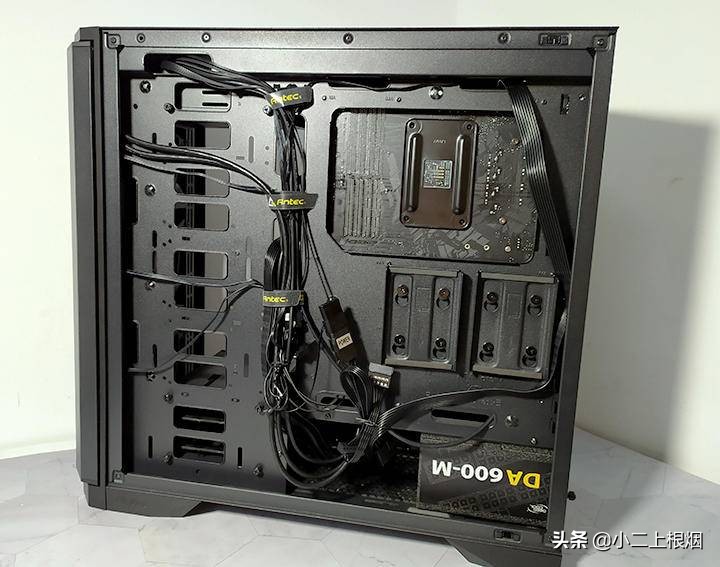 搞机日记:全模组全日系电容,用它作电脑的心脏,妥