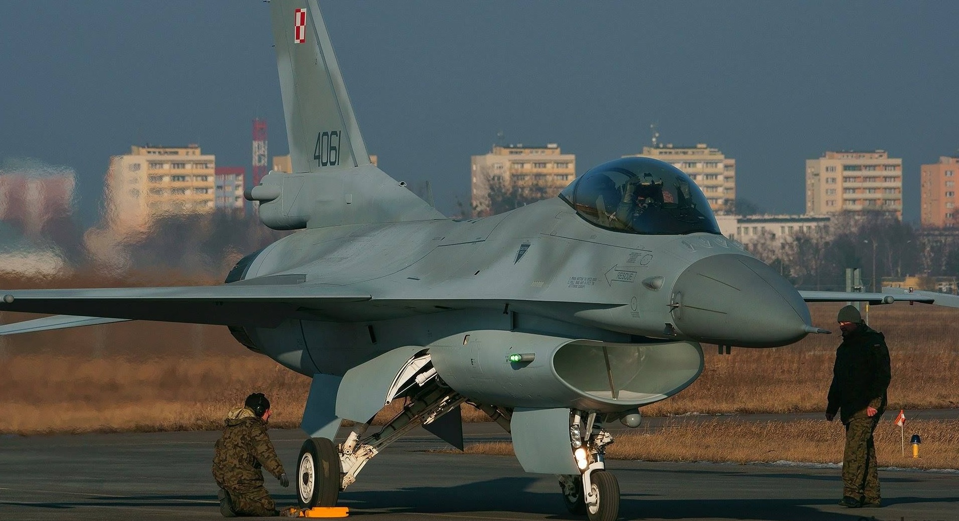 F-16“战隼”多用途战斗机