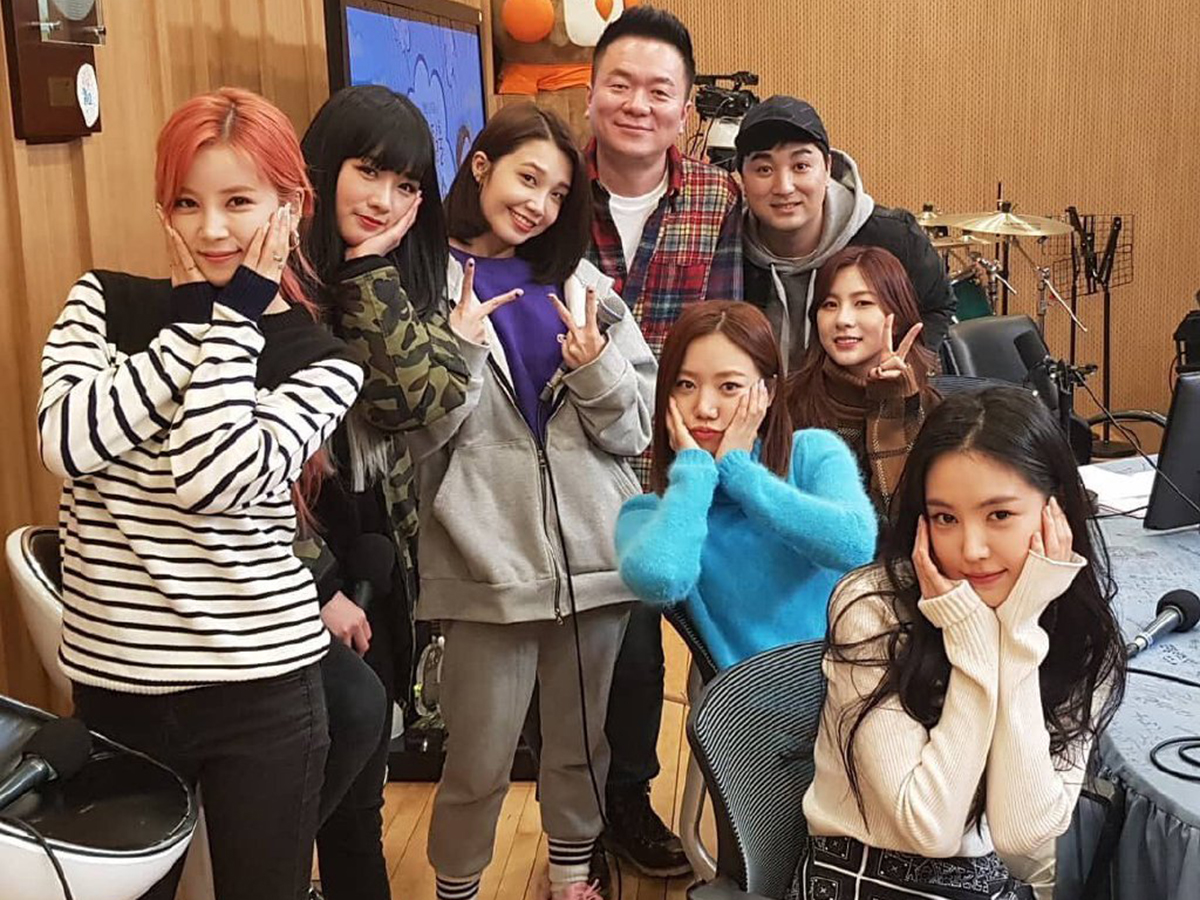 apink小分队穿搭,apink机场穿搭