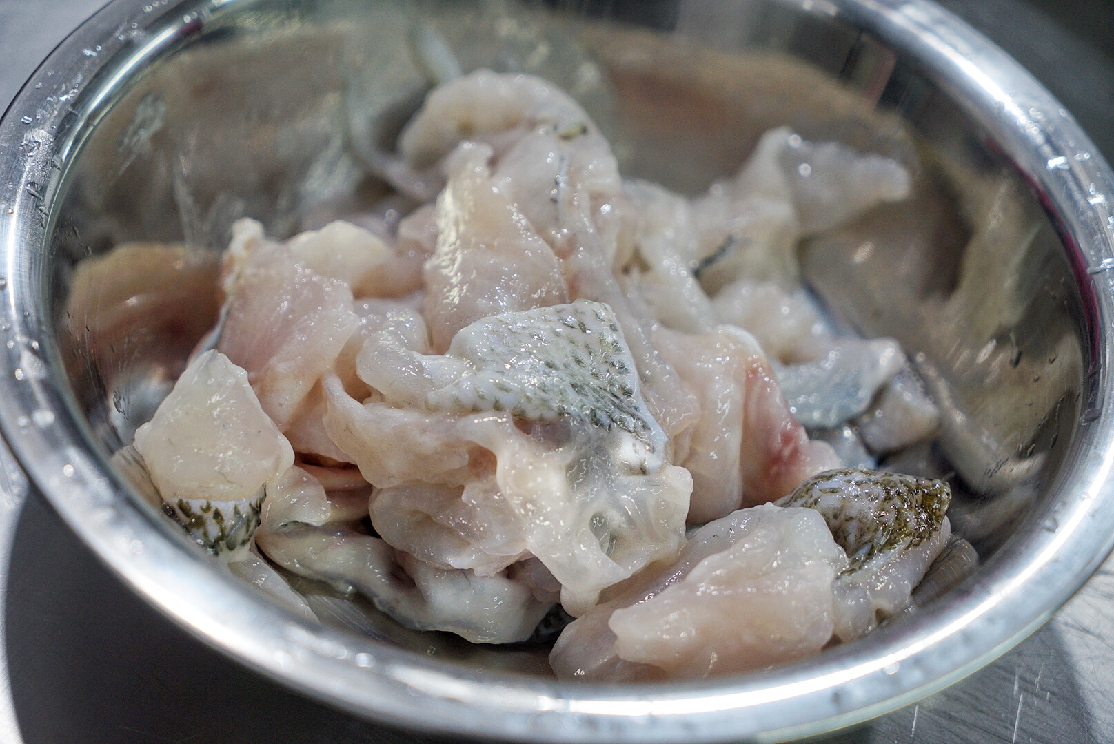 花都首家大理酸菜鱼专门店,云南空运酸菜,活鱼现煮,酸辣好过瘾