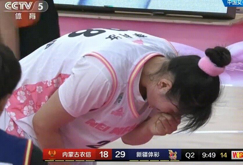 展淑萍防守视频,展淑萍技术犯规