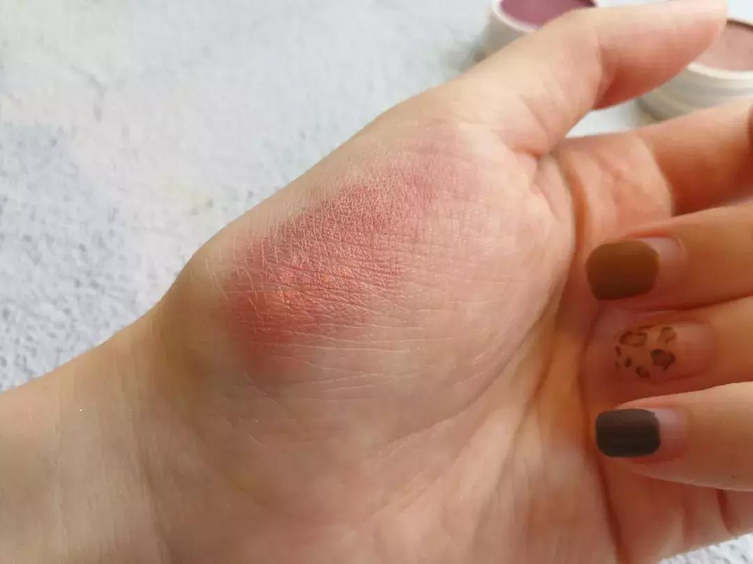 遮瑕高光口红眼影一共多少钱,30块钱的粉底液口红眼影遮瑕