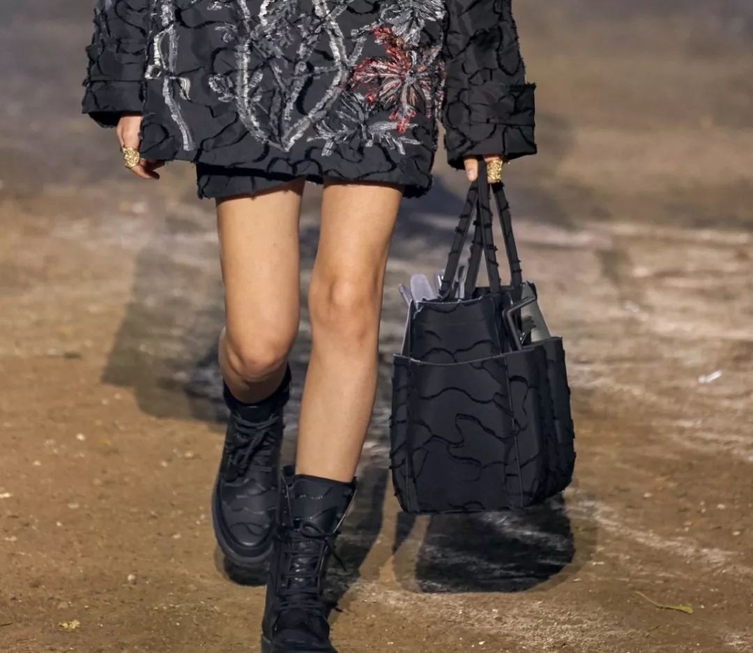 dior值得买的马鞍包是哪款,dior最好的十款包