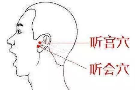 耳朵里嗡嗡响怎么快速解决,70岁老人左耳朵耳鸣嗡嗡响咋回事