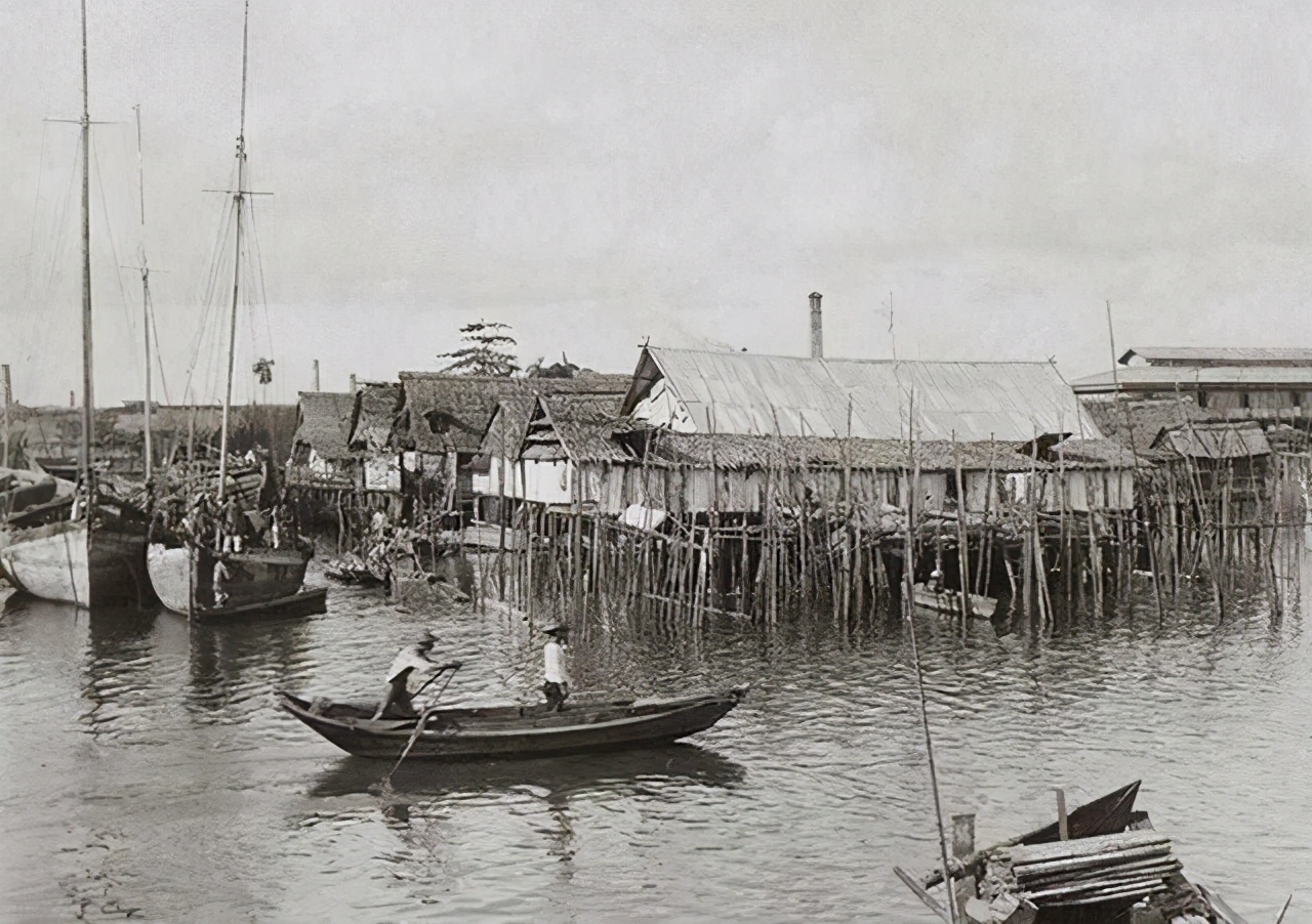 新加坡旁边是什么国家,新加坡是怎样一个国家