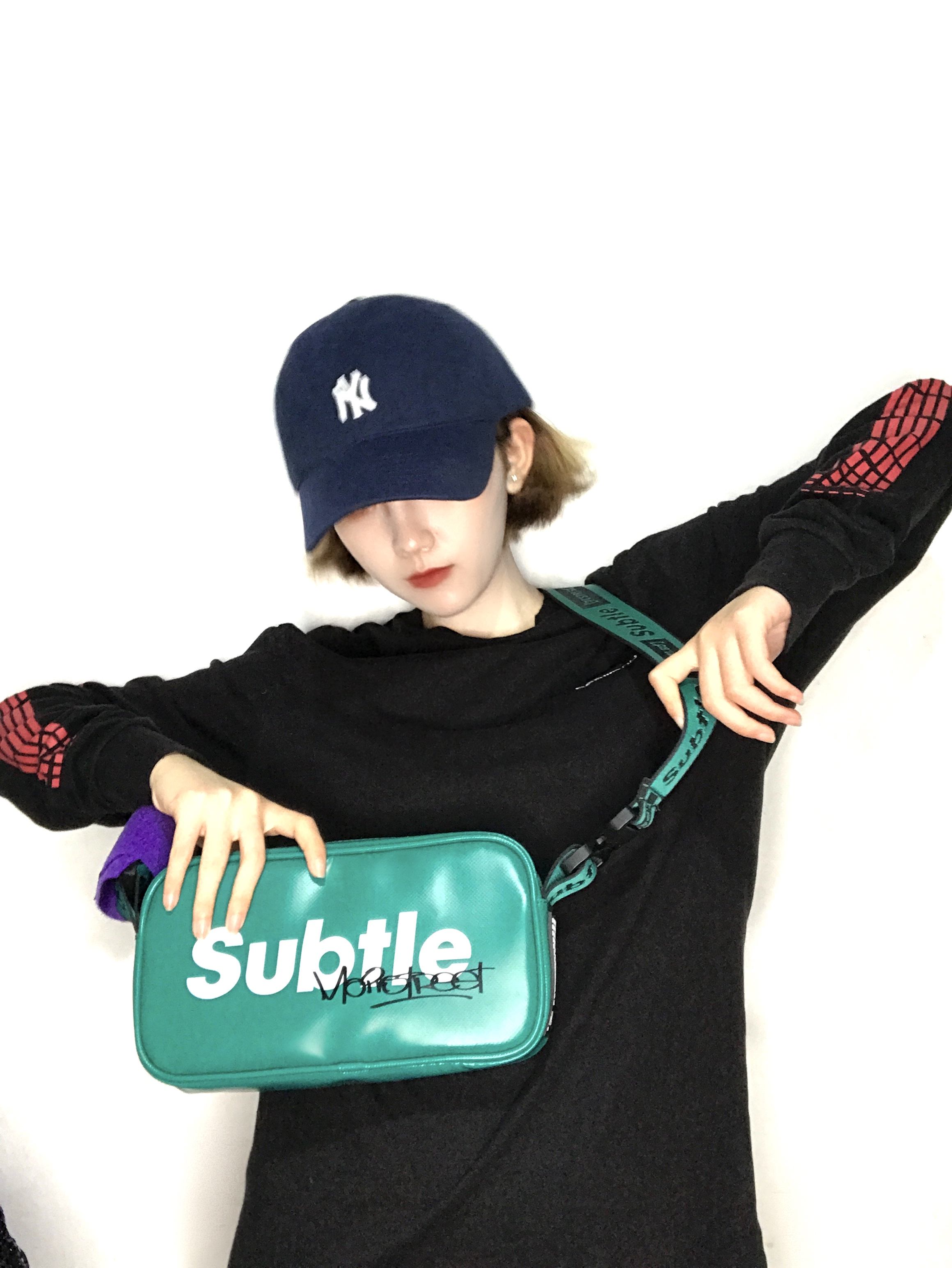 出色的穿搭,李斯丹妮同款subtle斜挎包