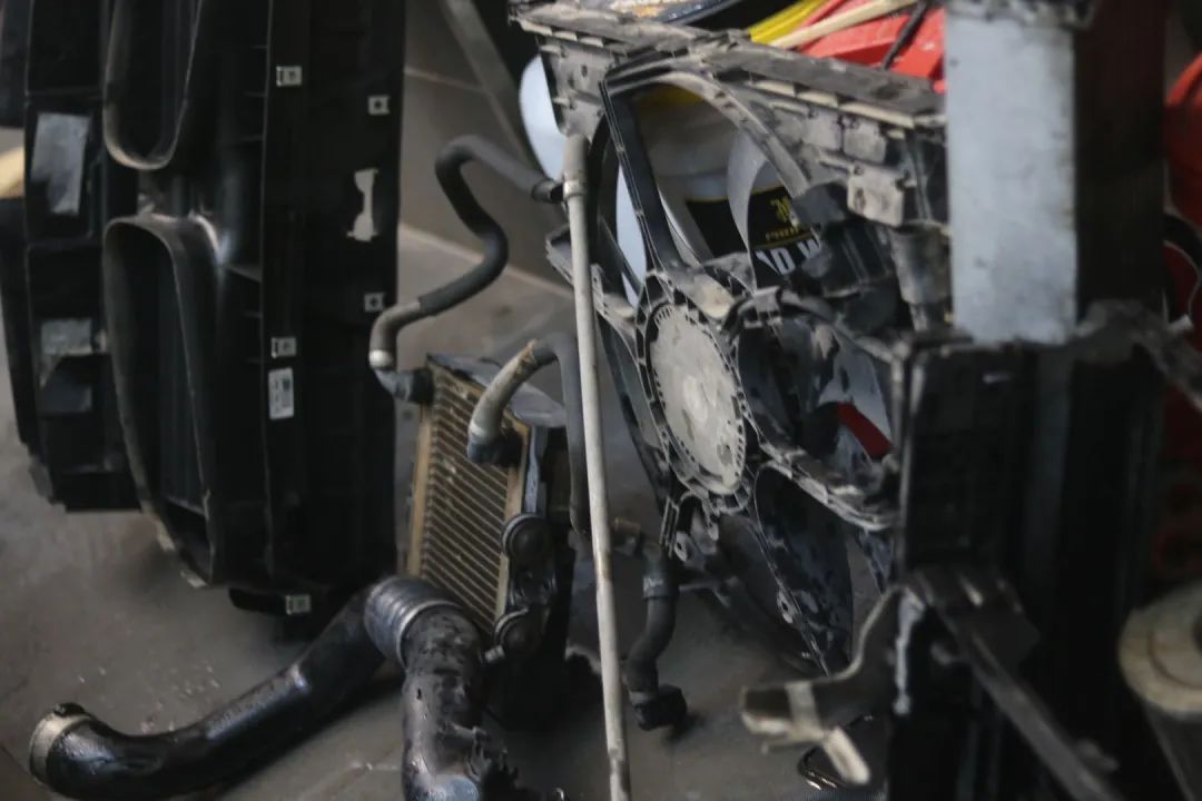 怪兽修车完整版,怪兽老车整备翻新