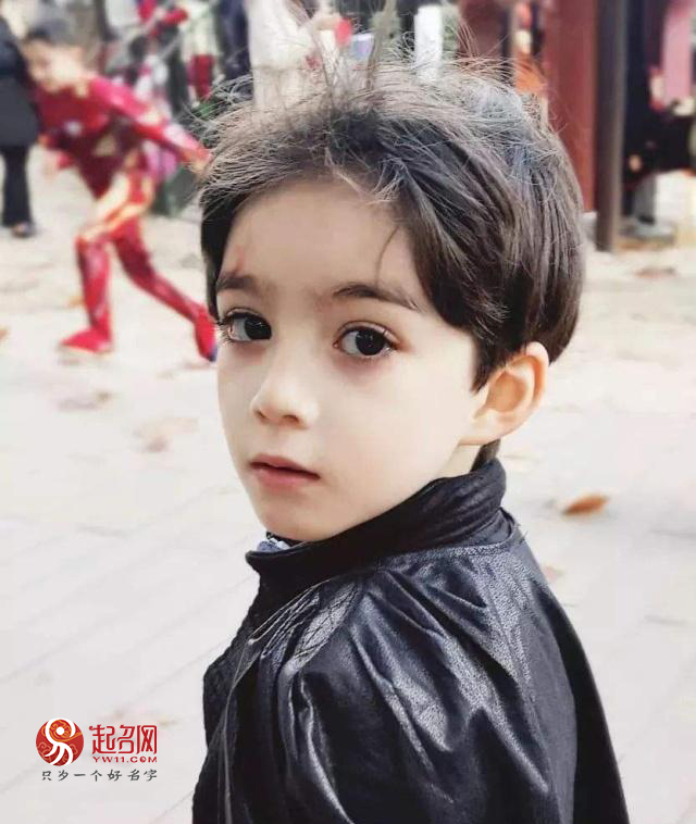 女孩名字古风温柔惊艳叠字,黄姓带有仪女孩名字古风温柔惊艳