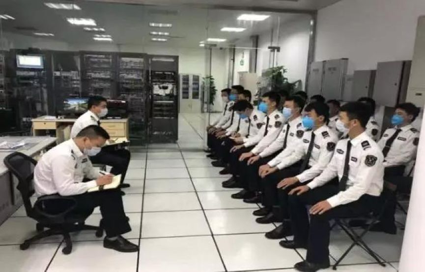 “代购”“厨子”“保洁”“学生”集齐一身，免税人全员出击