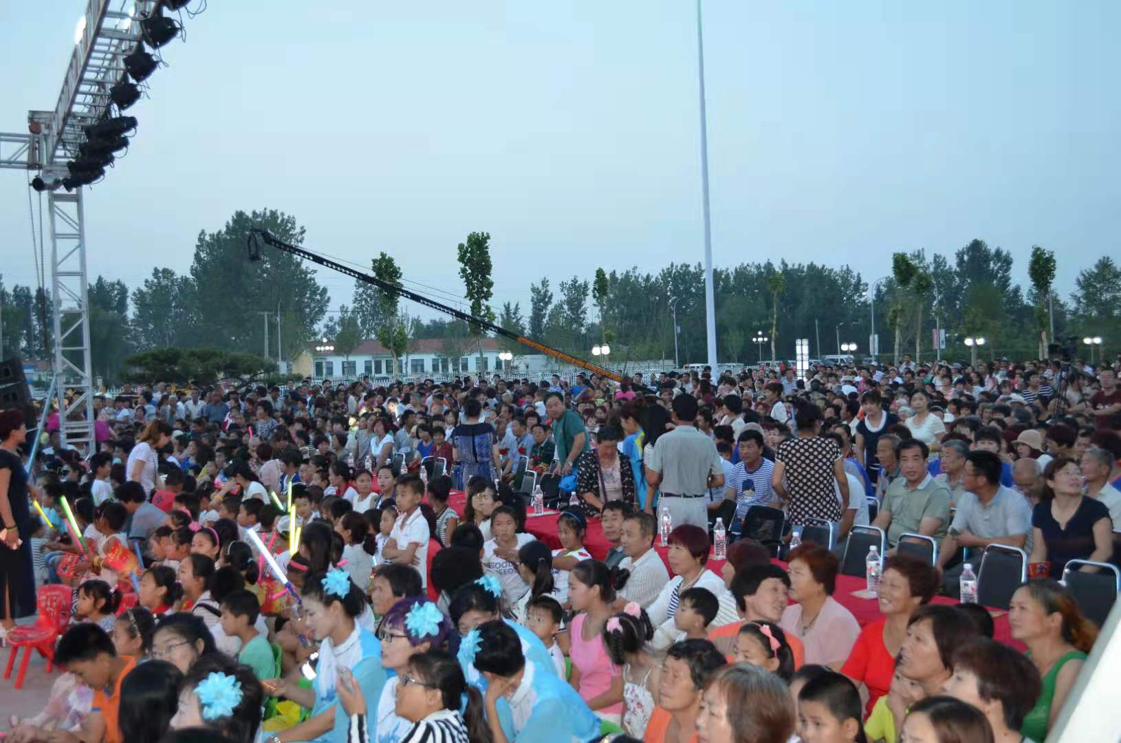 鍐滄皯姝屾墜灞变笢鑰佷埂,灞变笢鏄岄倯鍐滄潙姝屾墜