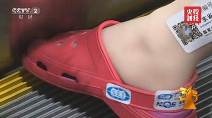 4个月宝宝“*弟弟小**”被卡因穿错衣服，这6种衣服坚决不能给孩子穿