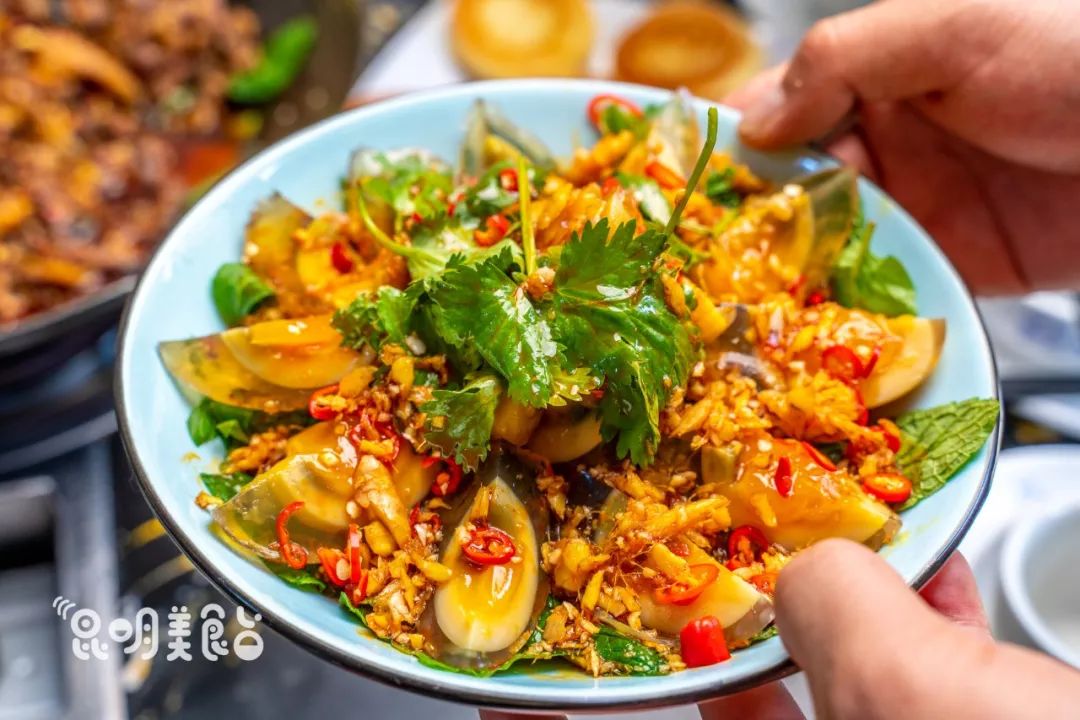 昆明每天卖的最好的美食,昆明每天卖几百桌的街边美食