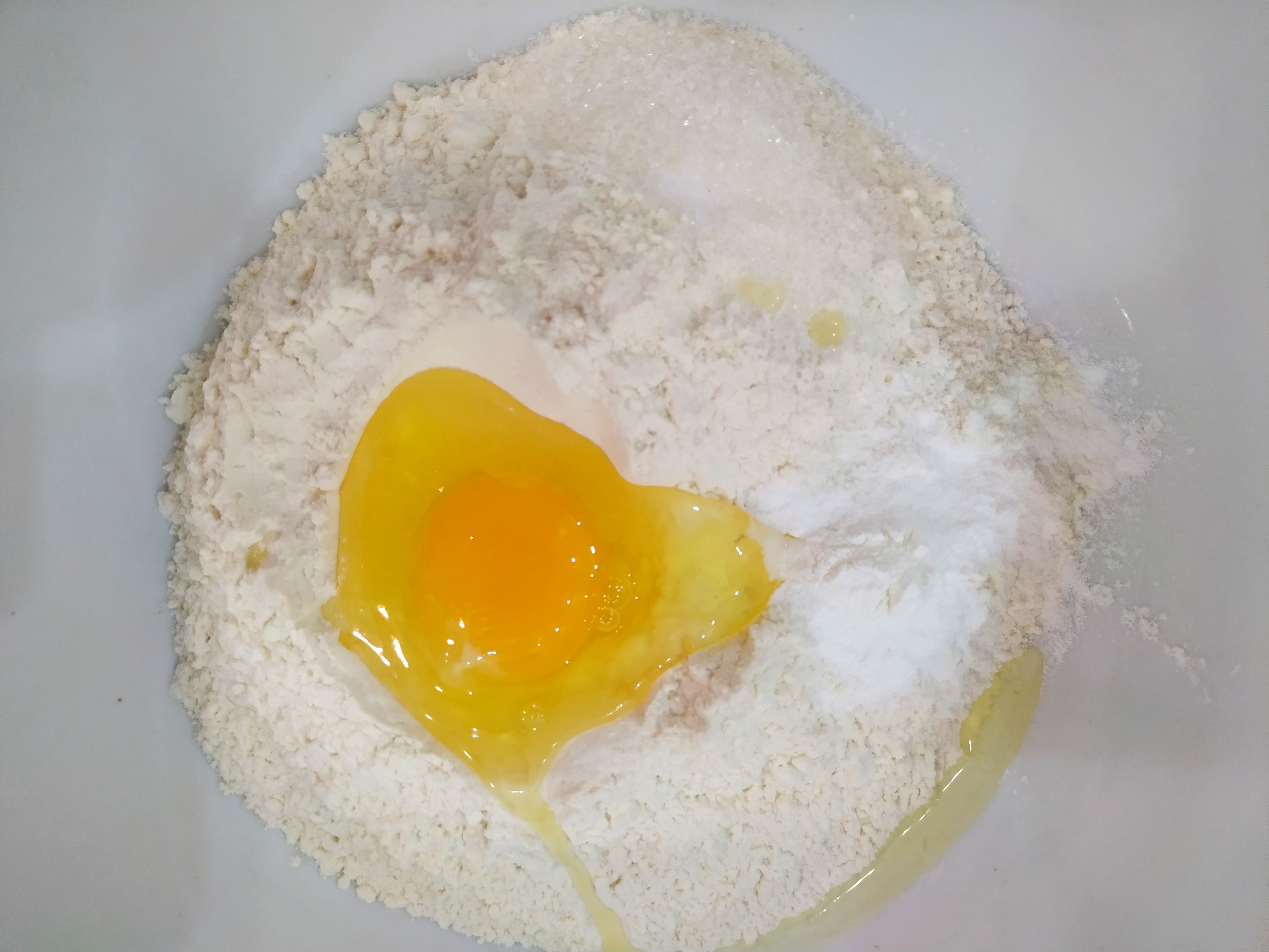 炸油条用脆皮油条粉还用放酵母吗,炸油条酵母碱油条店老板教你做法