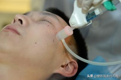 做水光针后皮肤反黑这什么原因呢,水光针注射后斑点严重