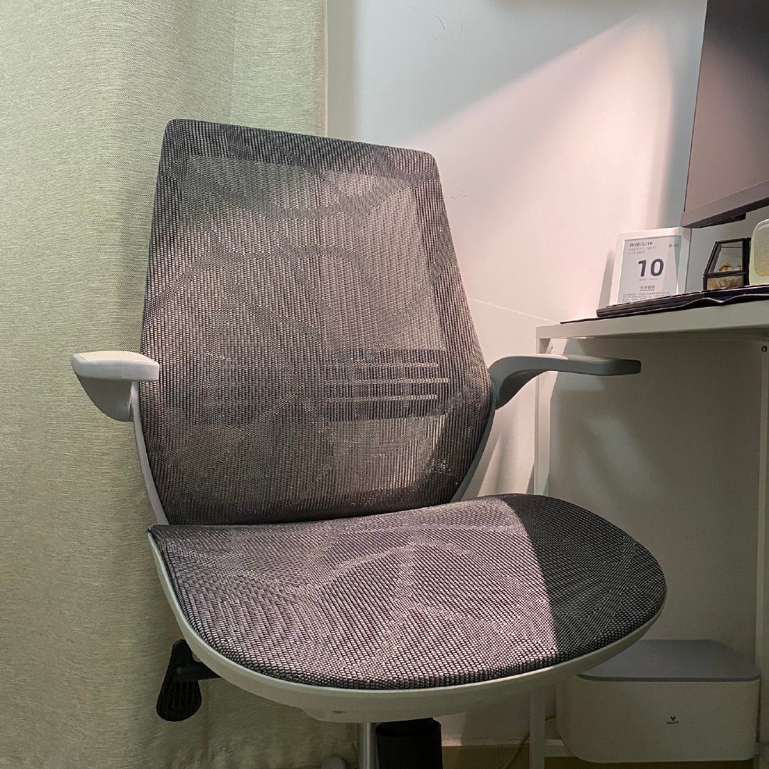 120平米办公空间,空间不大用什么桌子