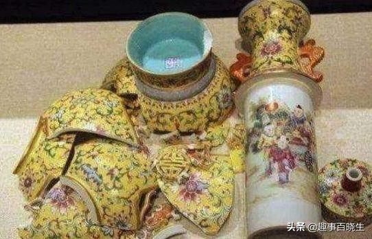 王刚在节目中砸了一件宝物,王刚错砸2亿后续本人视频