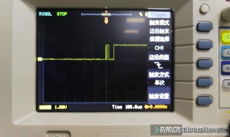 华硕飞行堡垒fx50j屏幕显示模糊,华硕飞行堡垒fx50j原机内存在哪里
