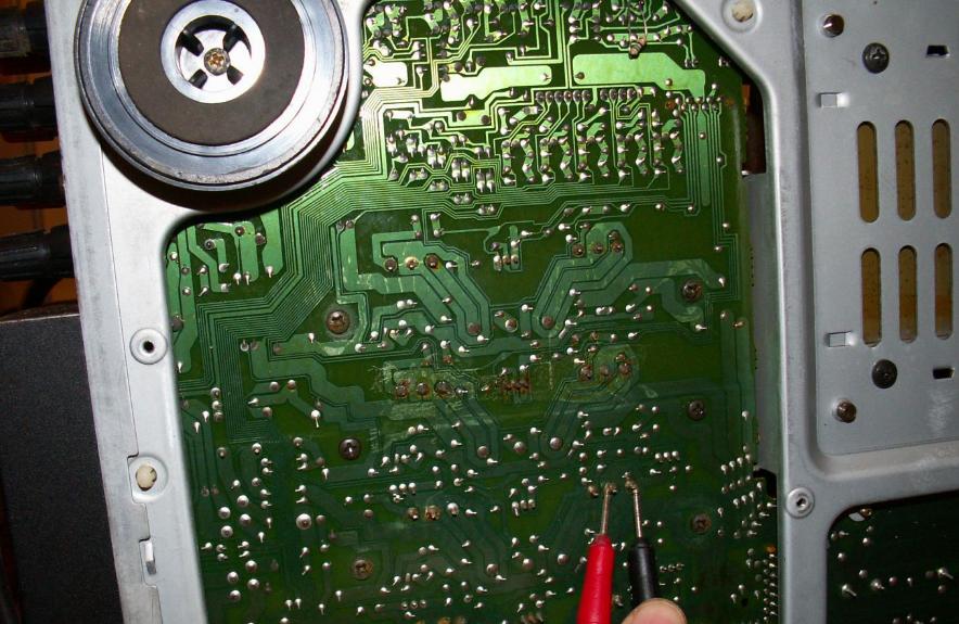 修一台建伍高端功放内部线路不亚于一台黑白电视机