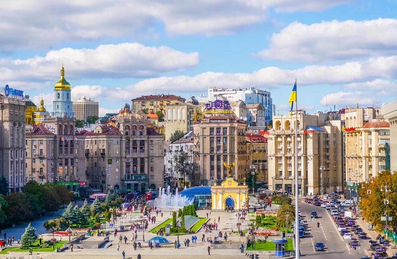 白本护照美国旅游免签,白本护照过境免签新加坡