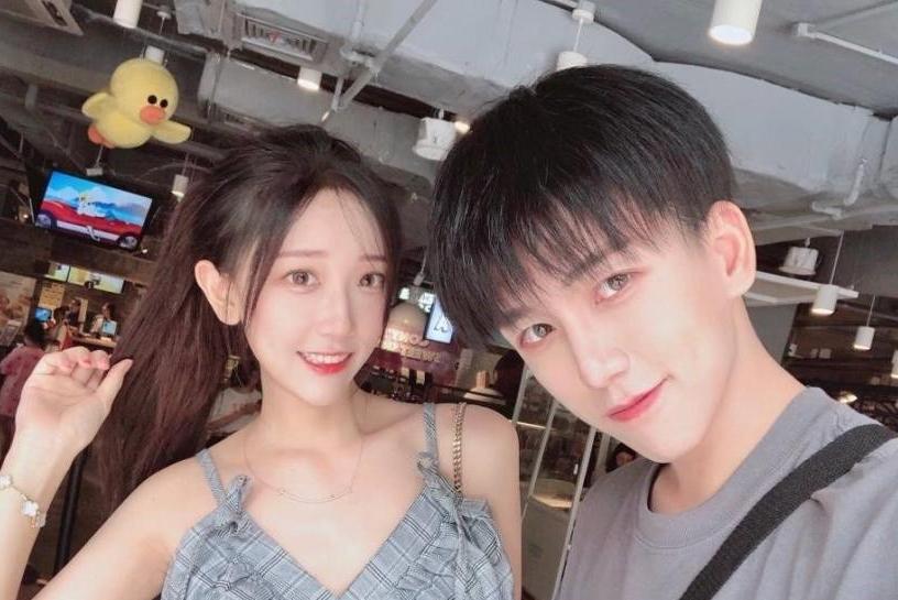 网红相差17岁的夫妻抖音,网红炫富爆红