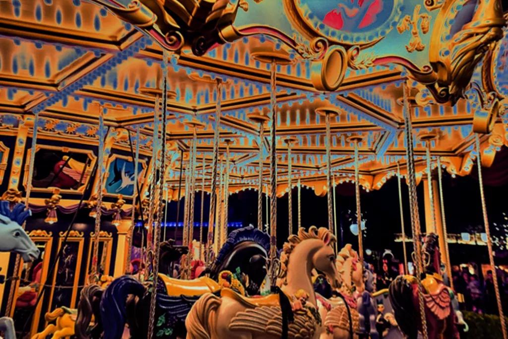 唯有飞旋的木马才能让我追到你