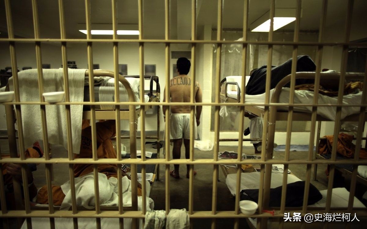 美国监狱堪比天堂？记者*底卧**私营监狱，揭露其肮脏的监禁史