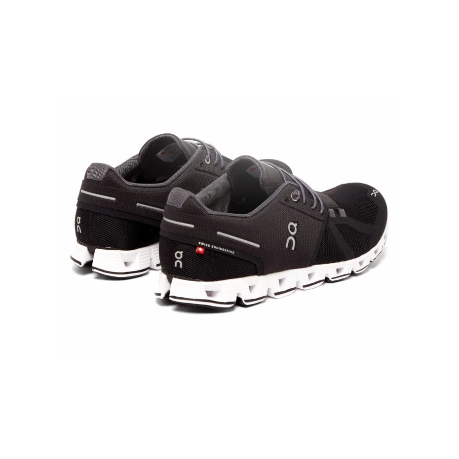 eightmonkeys品牌运动鞋男,脚肥的女生适合哪个品牌的运动鞋