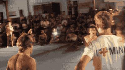 终于下班了搞笑gif图片,搞笑gif上班的时候打瞌睡尴尬了吧