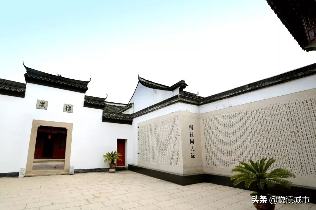 金秋赏“金”：新老照片对比金山发展老金山都不一定认得全