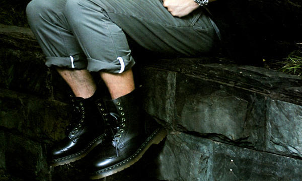 马丁靴怎么穿才能穿出存在感,哪些品牌马丁靴比较好搭配